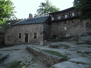 hlavni_nadvori_4.gif