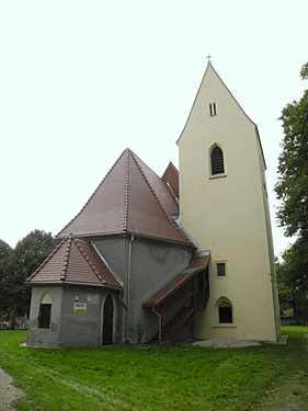 kostelik_ve_vsi_niedzwiedzice_2.gif